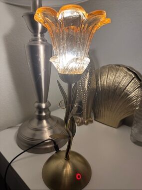 Elegant Flower Glass Table Lamp